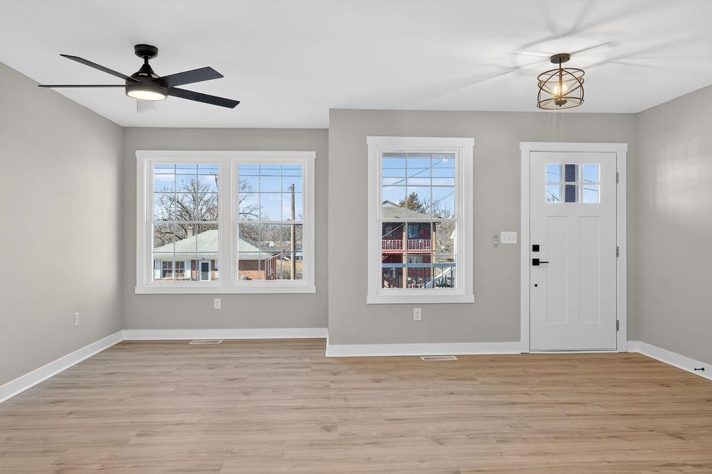 644 N BAYARD AVE, WAYNESBORO, Virginia 22980, 3 Bedrooms Bedrooms, ,2 BathroomsBathrooms,Residential,644 N BAYARD AVE,672703 MLS # 672703