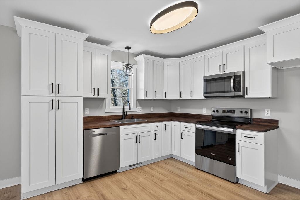 644 N BAYARD AVE, WAYNESBORO, Virginia 22980, 3 Bedrooms Bedrooms, ,2 BathroomsBathrooms,Residential,644 N BAYARD AVE,672703 MLS # 672703