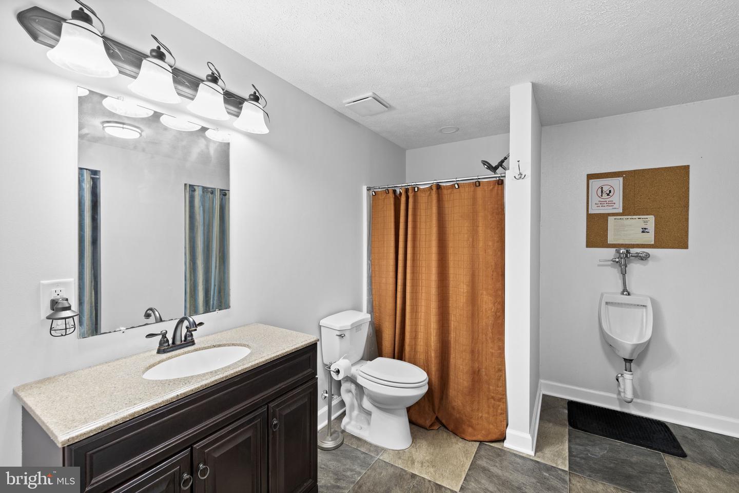 16725 BALD EAGLE DR, KING GEORGE, Virginia 22485, 4 Bedrooms Bedrooms, ,4 BathroomsBathrooms,Residential,For sale,16725 BALD EAGLE DR,VAKG2007312 MLS # VAKG2007312