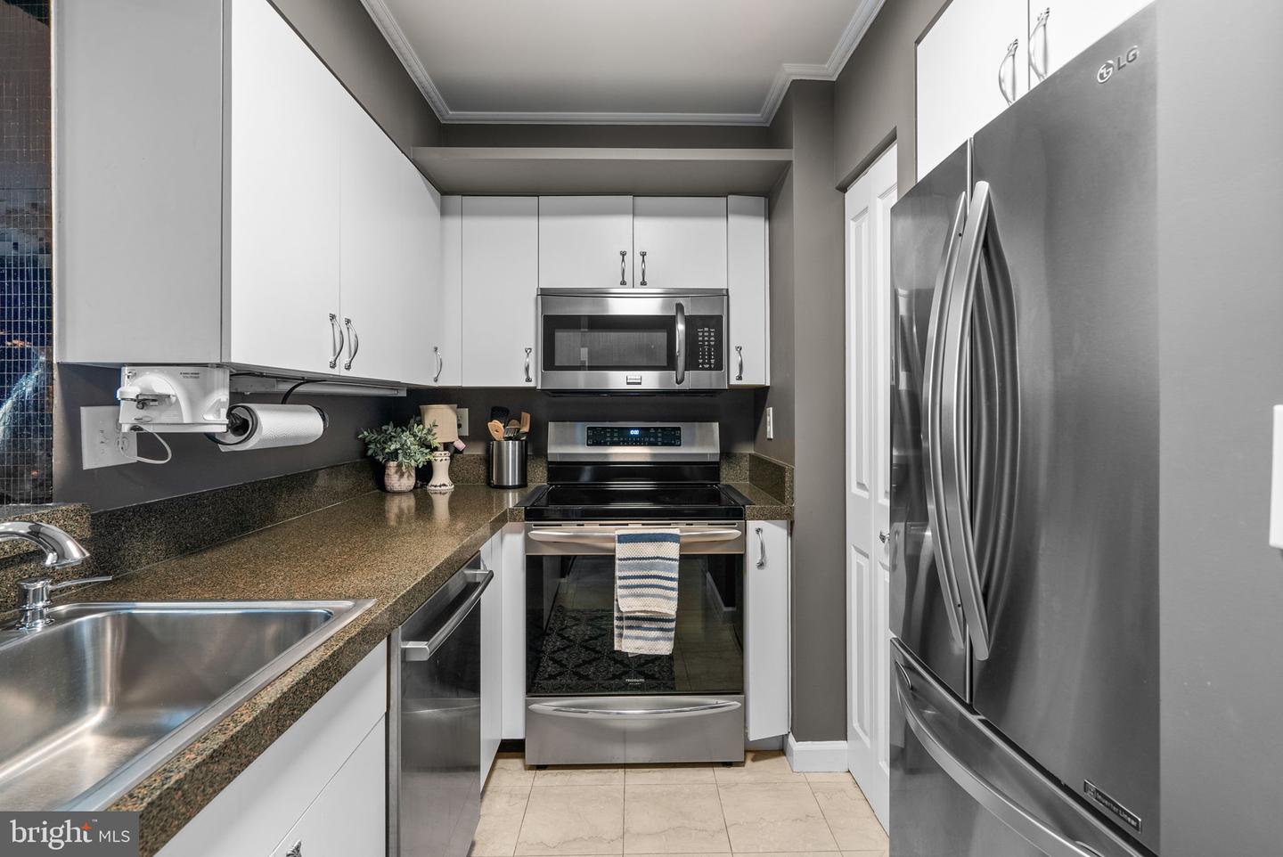 601 PENNSYLVANIA AVE NW #1502N, WASHINGTON, District Of Columbia 20004, 1 Bedroom Bedrooms, ,1 BathroomBathrooms,Residential,For sale,601 PENNSYLVANIA AVE NW #1502N,DCDC2234292 MLS # DCDC2234292