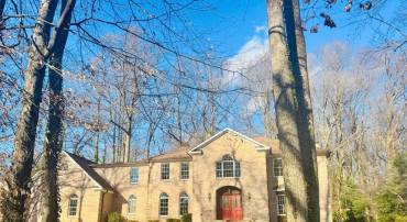 4221 SHERANDO LN, ANNANDALE, Virginia 22003, 5 Bedrooms Bedrooms, ,5 BathroomsBathrooms,Residential,For sale,4221 SHERANDO LN,VAFX2282306 MLS # VAFX2282306