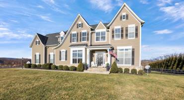 35664 SWEET BRANCH CT, PURCELLVILLE, Virginia 20132, 5 Bedrooms Bedrooms, ,5 BathroomsBathrooms,Residential,For sale,35664 SWEET BRANCH CT,VALO2112736 MLS # VALO2112736