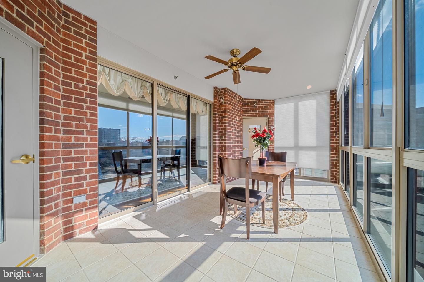 19360 MAGNOLIA GROVE SQ #412, LEESBURG, Virginia 20176, 2 Bedrooms Bedrooms, ,2 BathroomsBathrooms,Residential,For sale,19360 MAGNOLIA GROVE SQ #412,VALO2113056 MLS # VALO2113056