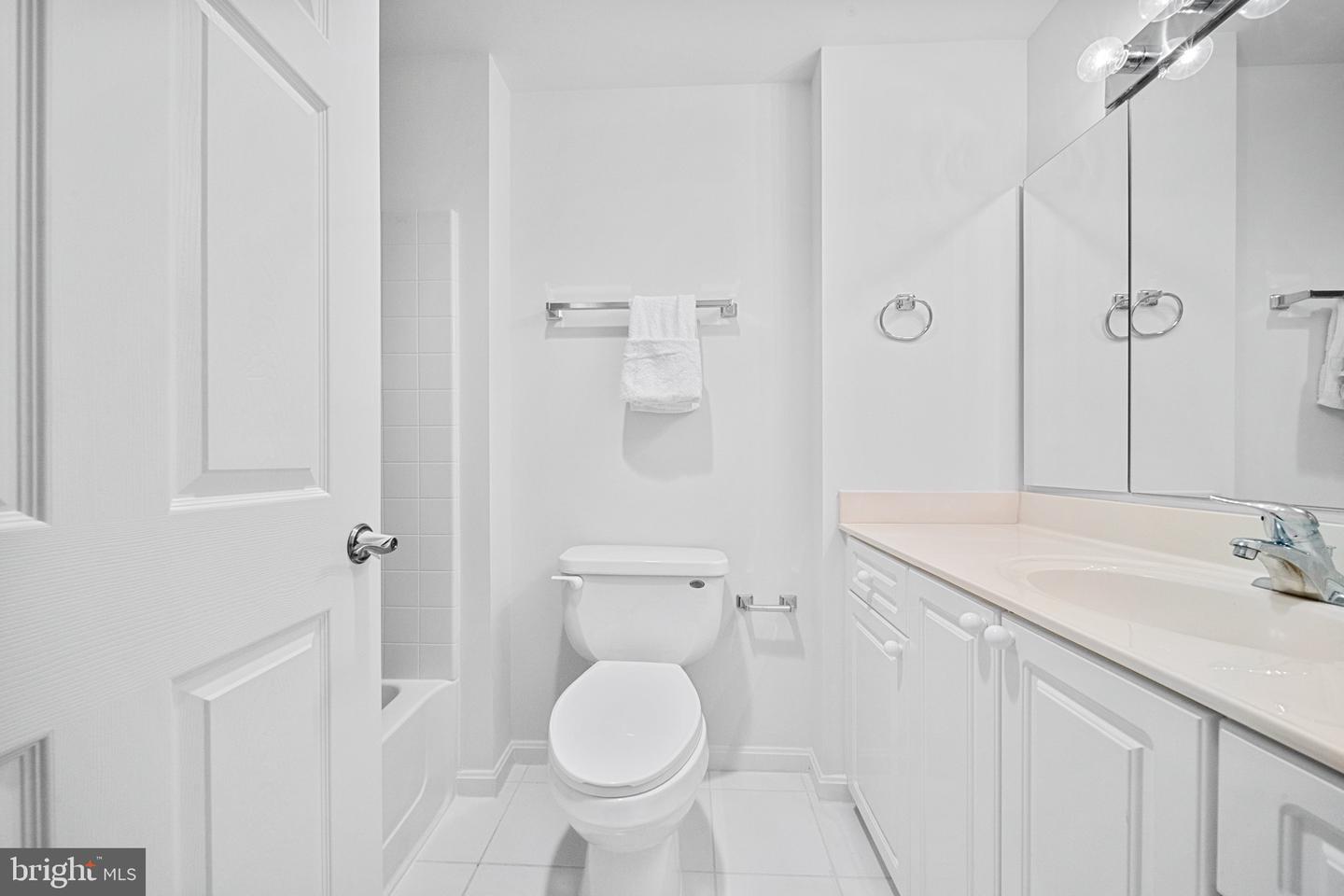 19360 MAGNOLIA GROVE SQ #412, LEESBURG, Virginia 20176, 2 Bedrooms Bedrooms, ,2 BathroomsBathrooms,Residential,For sale,19360 MAGNOLIA GROVE SQ #412,VALO2113056 MLS # VALO2113056