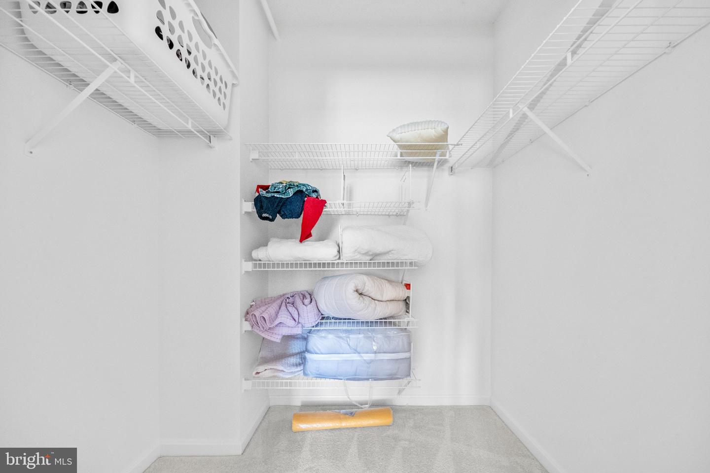 19360 MAGNOLIA GROVE SQ #412, LEESBURG, Virginia 20176, 2 Bedrooms Bedrooms, ,2 BathroomsBathrooms,Residential,For sale,19360 MAGNOLIA GROVE SQ #412,VALO2113056 MLS # VALO2113056