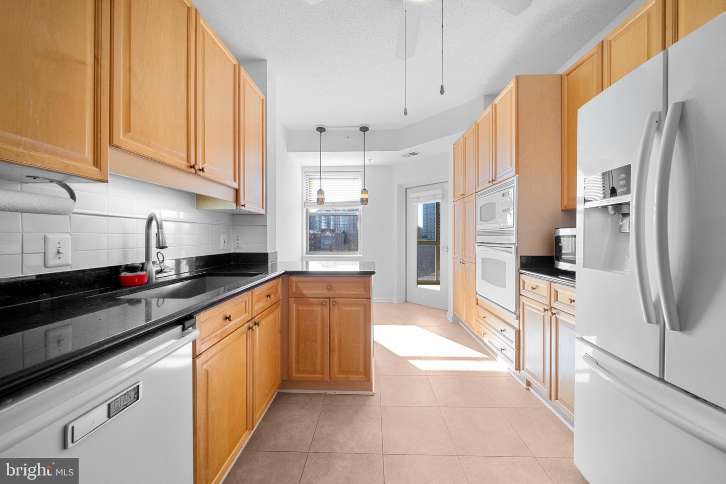 19360 MAGNOLIA GROVE SQ #412, LEESBURG, Virginia 20176, 2 Bedrooms Bedrooms, ,2 BathroomsBathrooms,Residential,For sale,19360 MAGNOLIA GROVE SQ #412,VALO2113056 MLS # VALO2113056