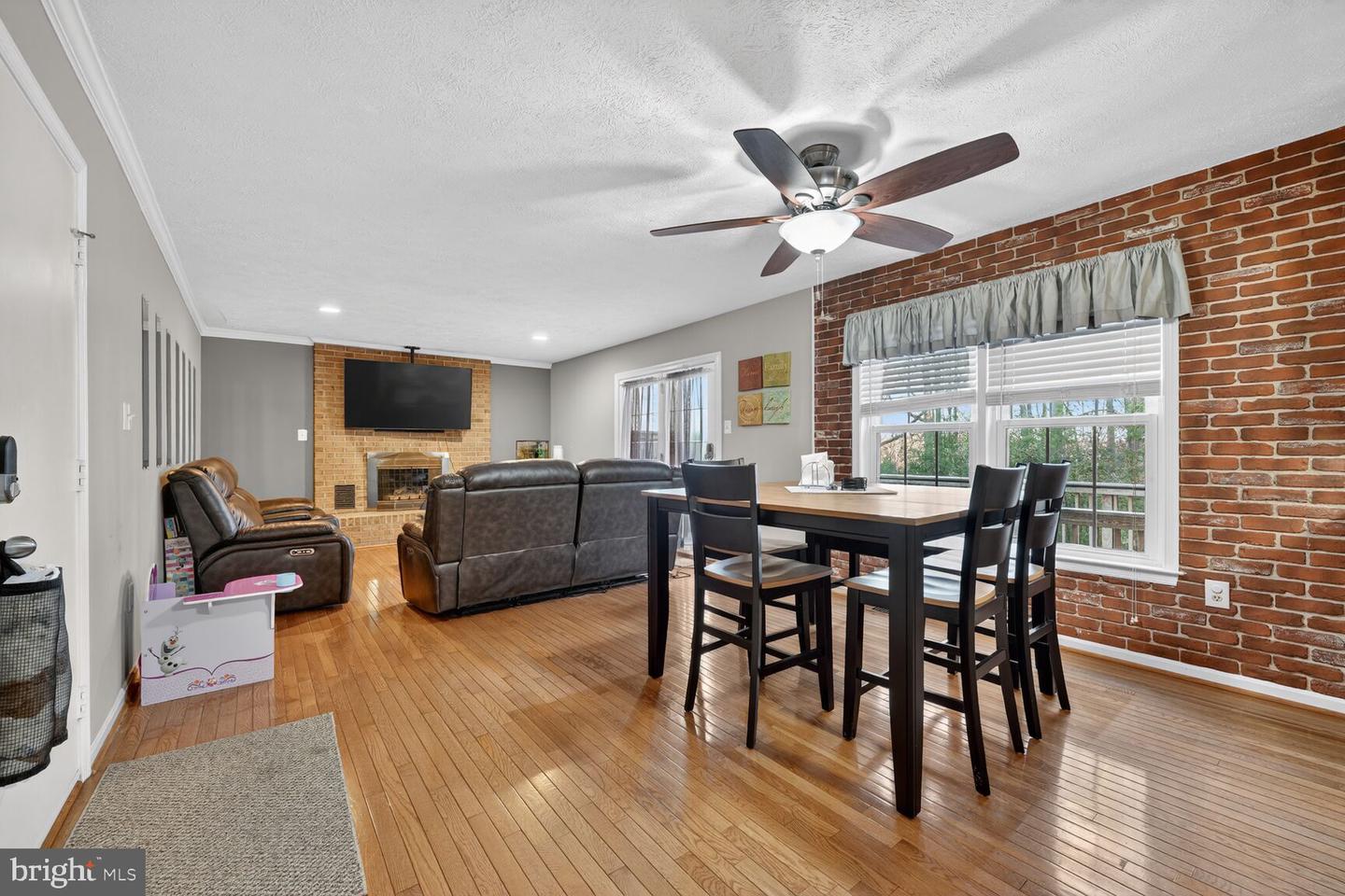 16219 SUNNY KNOLL DR, DUMFRIES, Virginia 22025, 4 Bedrooms Bedrooms, ,3 BathroomsBathrooms,Residential,For sale,16219 SUNNY KNOLL DR,VAPW2109620 MLS # VAPW2109620