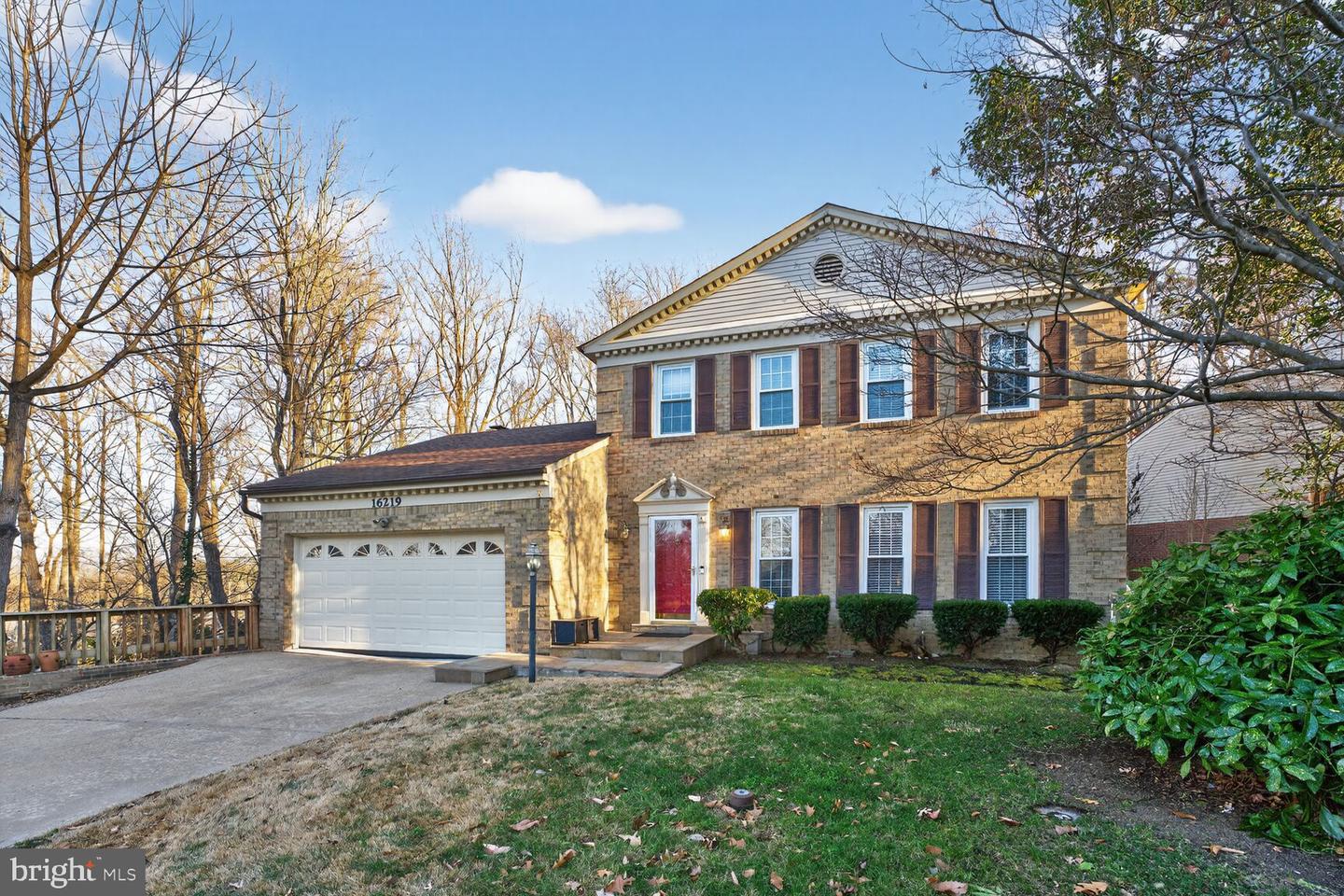 16219 SUNNY KNOLL DR, DUMFRIES, Virginia 22025, 4 Bedrooms Bedrooms, ,3 BathroomsBathrooms,Residential,For sale,16219 SUNNY KNOLL DR,VAPW2109620 MLS # VAPW2109620