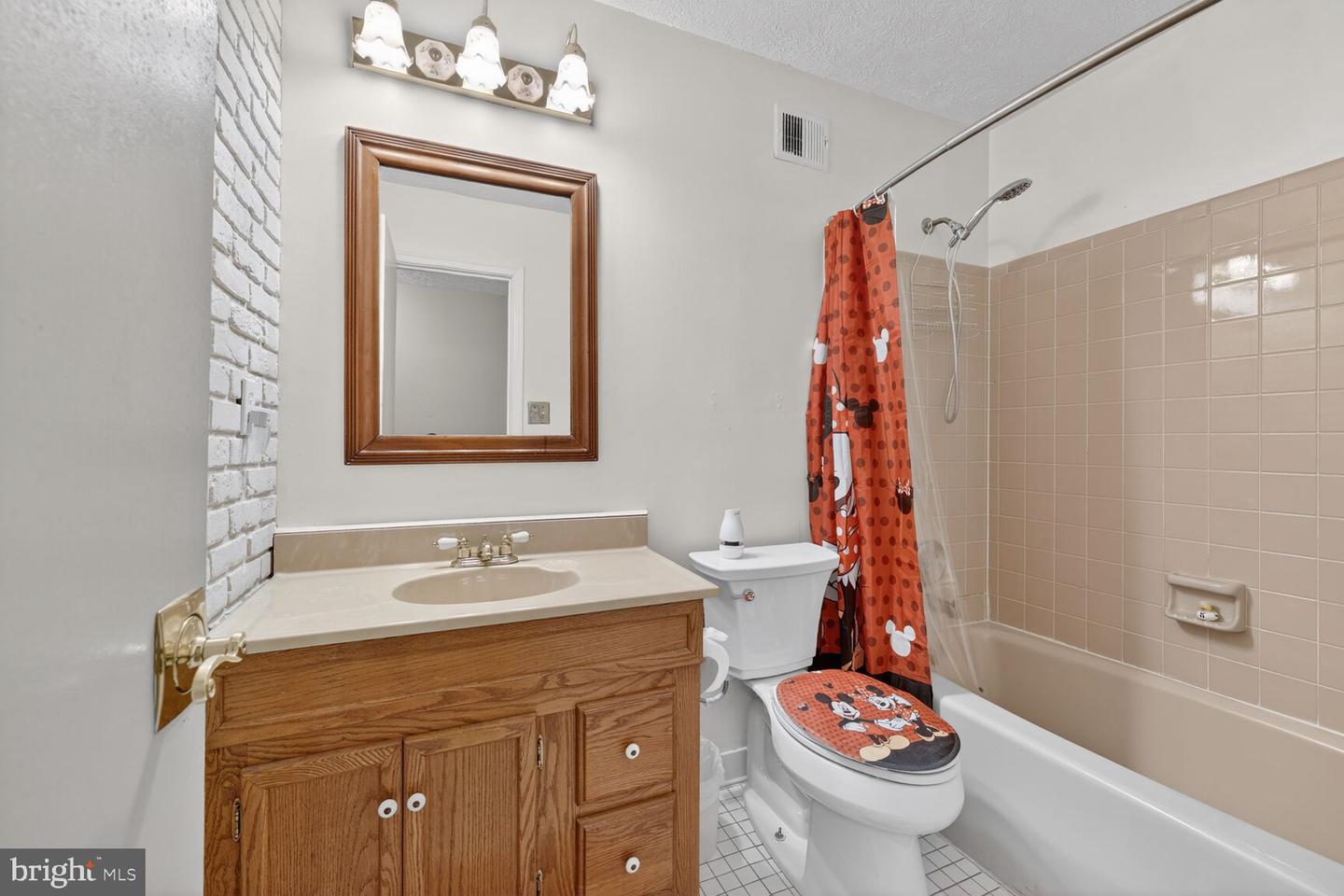 16219 SUNNY KNOLL DR, DUMFRIES, Virginia 22025, 4 Bedrooms Bedrooms, ,3 BathroomsBathrooms,Residential,For sale,16219 SUNNY KNOLL DR,VAPW2109620 MLS # VAPW2109620