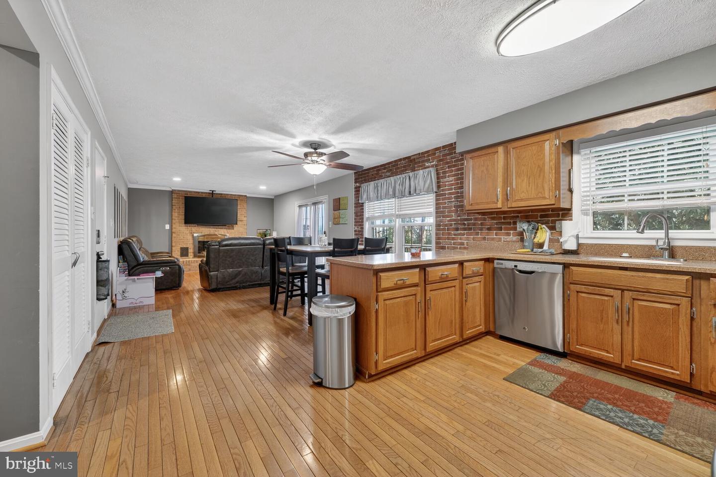 16219 SUNNY KNOLL DR, DUMFRIES, Virginia 22025, 4 Bedrooms Bedrooms, ,3 BathroomsBathrooms,Residential,For sale,16219 SUNNY KNOLL DR,VAPW2109620 MLS # VAPW2109620