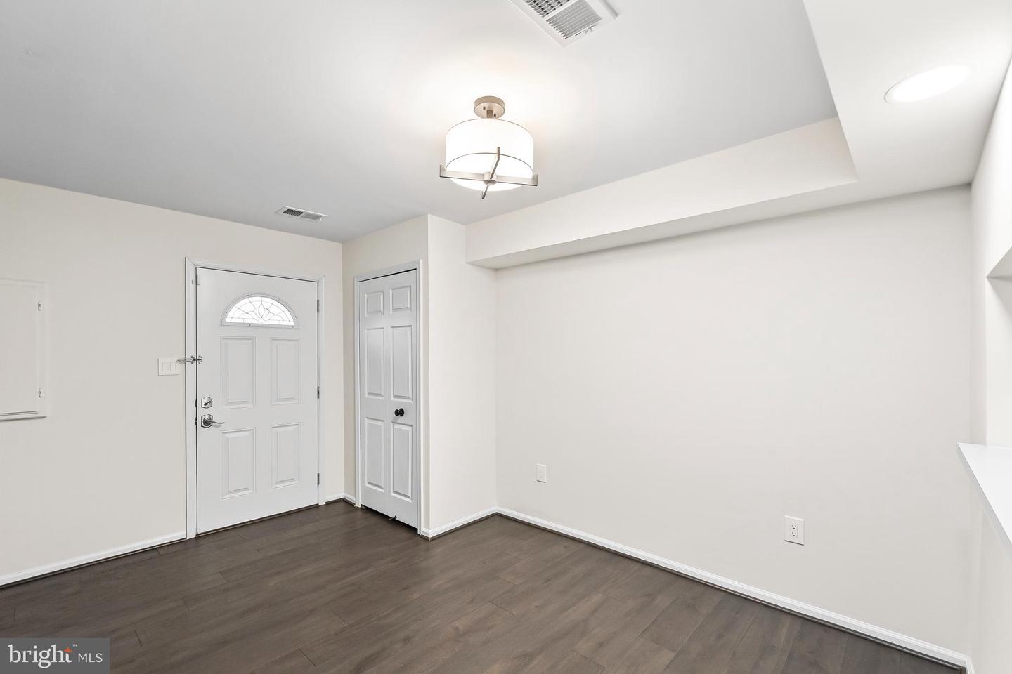 5915 HAVENER HOUSE WAY, CENTREVILLE, Virginia 20120, 3 Bedrooms Bedrooms, ,2 BathroomsBathrooms,Residential,For sale,5915 HAVENER HOUSE WAY,VAFX2283722 MLS # VAFX2283722