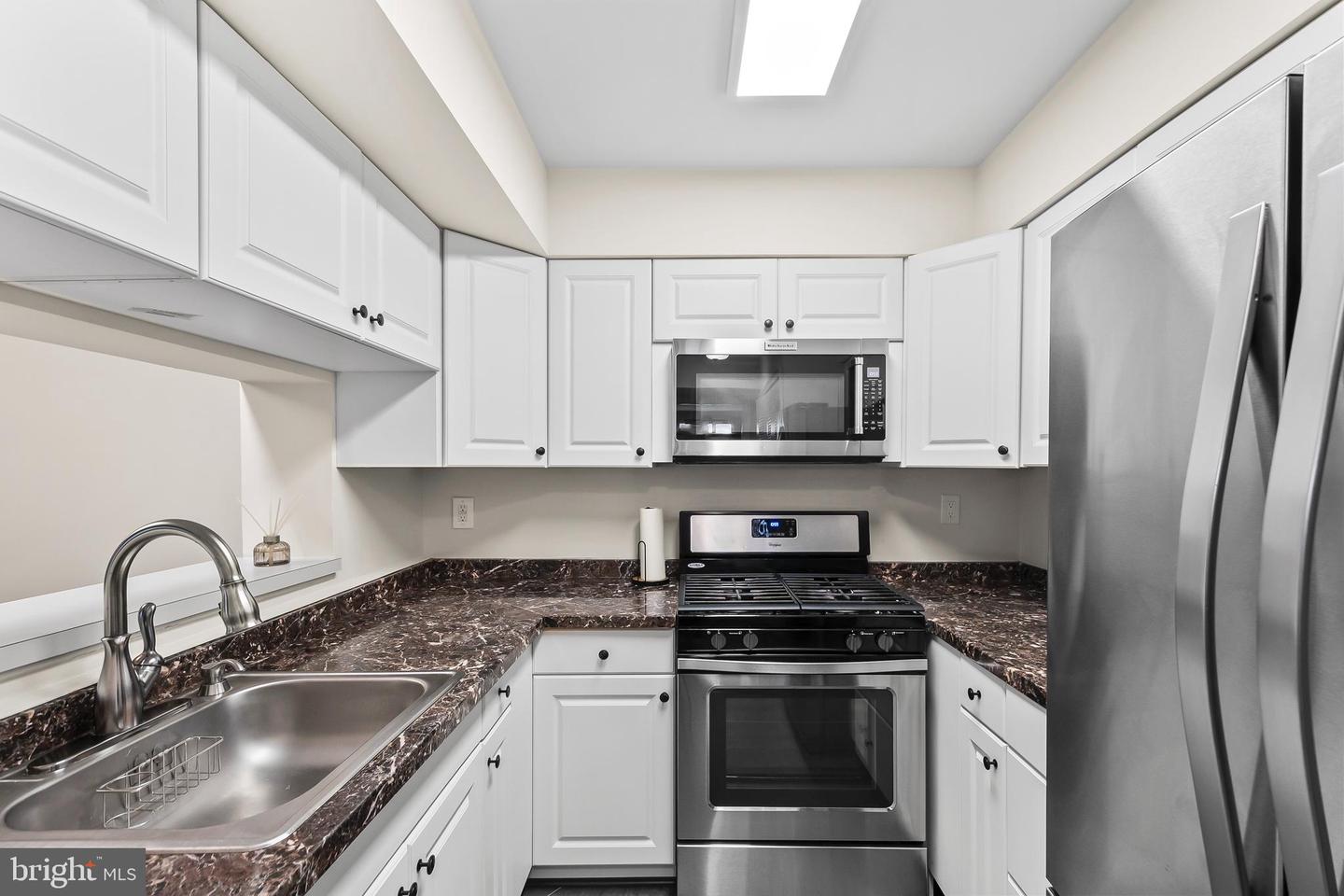 5915 HAVENER HOUSE WAY, CENTREVILLE, Virginia 20120, 3 Bedrooms Bedrooms, ,2 BathroomsBathrooms,Residential,For sale,5915 HAVENER HOUSE WAY,VAFX2283722 MLS # VAFX2283722