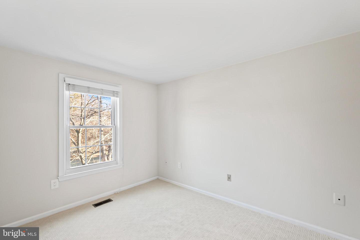 5915 HAVENER HOUSE WAY, CENTREVILLE, Virginia 20120, 3 Bedrooms Bedrooms, ,2 BathroomsBathrooms,Residential,For sale,5915 HAVENER HOUSE WAY,VAFX2283722 MLS # VAFX2283722