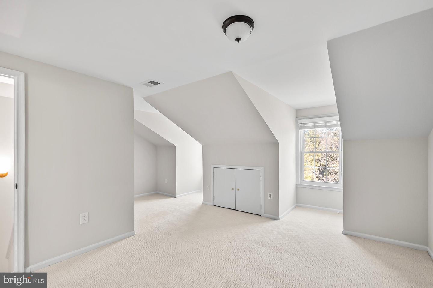 5915 HAVENER HOUSE WAY, CENTREVILLE, Virginia 20120, 3 Bedrooms Bedrooms, ,2 BathroomsBathrooms,Residential,For sale,5915 HAVENER HOUSE WAY,VAFX2283722 MLS # VAFX2283722