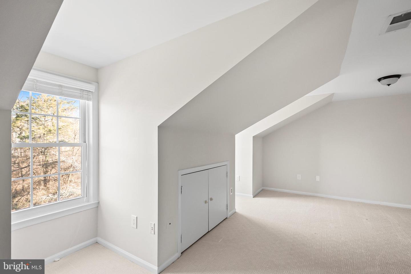 5915 HAVENER HOUSE WAY, CENTREVILLE, Virginia 20120, 3 Bedrooms Bedrooms, ,2 BathroomsBathrooms,Residential,For sale,5915 HAVENER HOUSE WAY,VAFX2283722 MLS # VAFX2283722