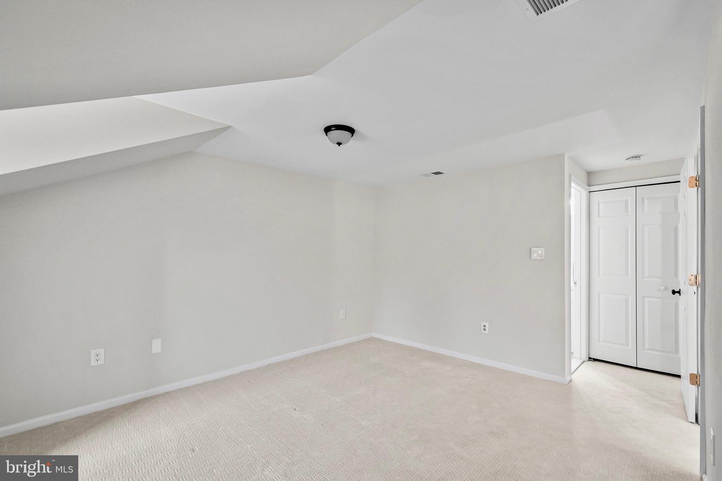 5915 HAVENER HOUSE WAY, CENTREVILLE, Virginia 20120, 3 Bedrooms Bedrooms, ,2 BathroomsBathrooms,Residential,For sale,5915 HAVENER HOUSE WAY,VAFX2283722 MLS # VAFX2283722