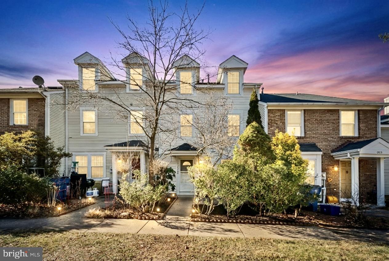 5915 HAVENER HOUSE WAY, CENTREVILLE, Virginia 20120, 3 Bedrooms Bedrooms, ,2 BathroomsBathrooms,Residential,For sale,5915 HAVENER HOUSE WAY,VAFX2283722 MLS # VAFX2283722