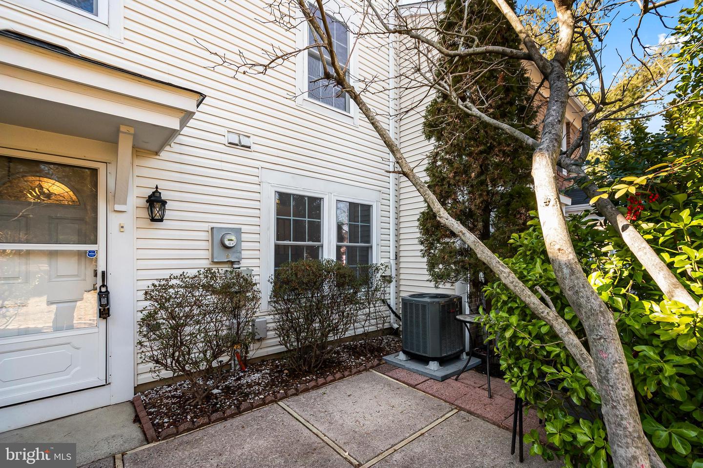 5915 HAVENER HOUSE WAY, CENTREVILLE, Virginia 20120, 3 Bedrooms Bedrooms, ,2 BathroomsBathrooms,Residential,For sale,5915 HAVENER HOUSE WAY,VAFX2283722 MLS # VAFX2283722