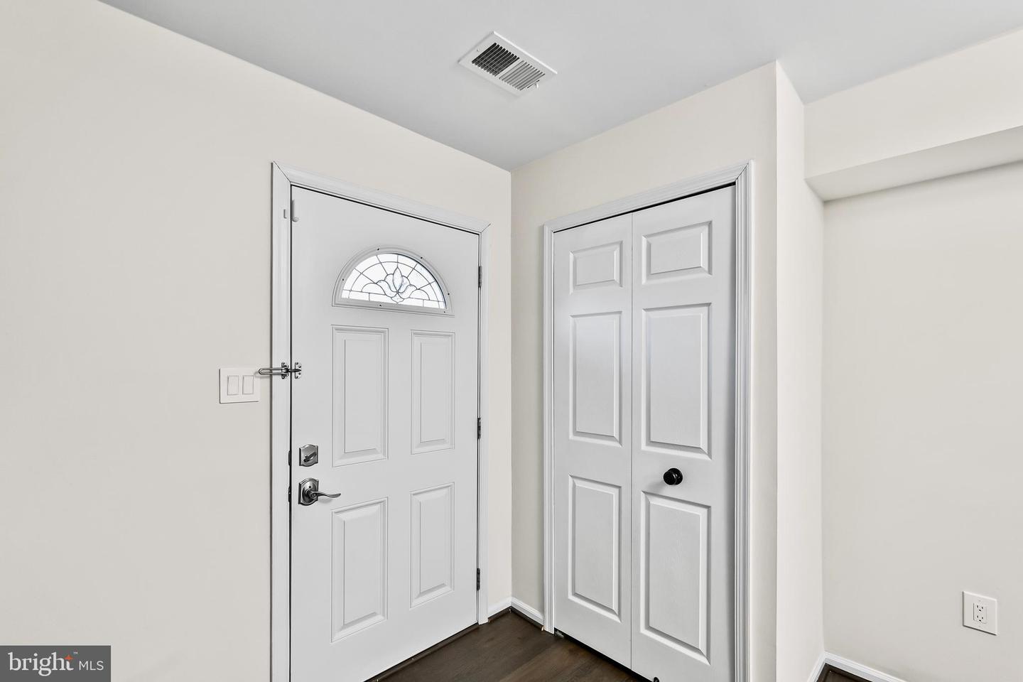 5915 HAVENER HOUSE WAY, CENTREVILLE, Virginia 20120, 3 Bedrooms Bedrooms, ,2 BathroomsBathrooms,Residential,For sale,5915 HAVENER HOUSE WAY,VAFX2283722 MLS # VAFX2283722