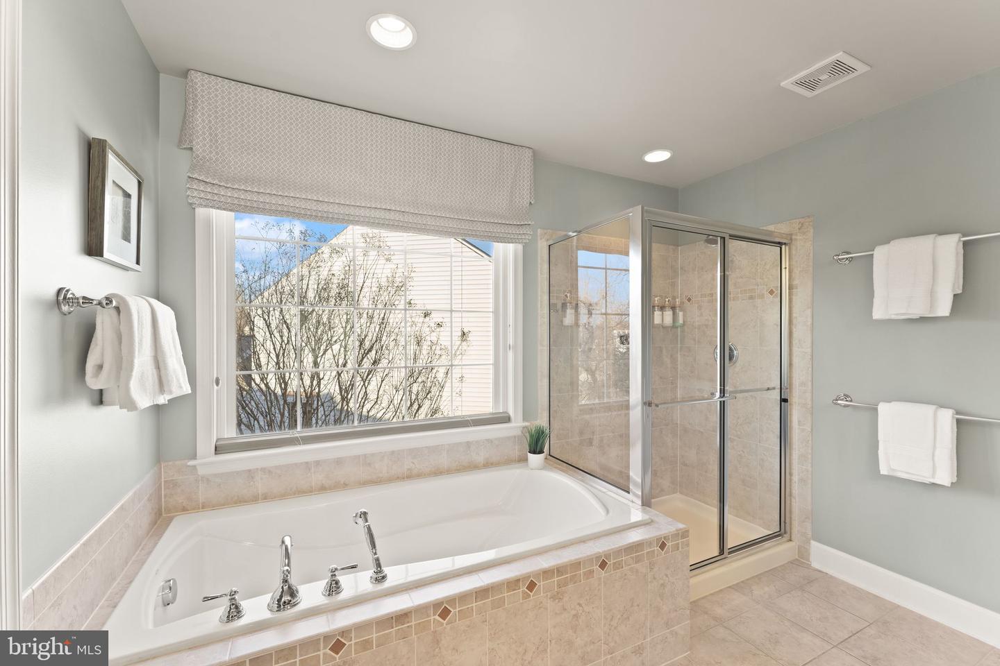 20939 TRENTON CIR, LEESBURG, Virginia 20175, 5 Bedrooms Bedrooms, ,3 BathroomsBathrooms,Residential,For sale,20939 TRENTON CIR,VALO2113378 MLS # VALO2113378