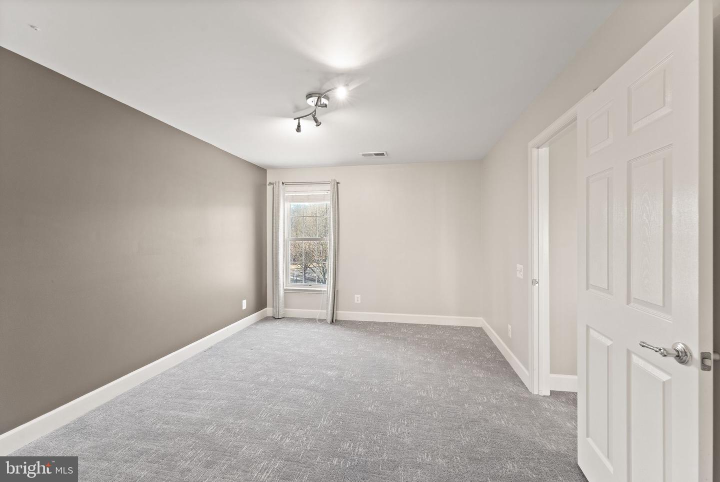 20939 TRENTON CIR, LEESBURG, Virginia 20175, 5 Bedrooms Bedrooms, ,3 BathroomsBathrooms,Residential,For sale,20939 TRENTON CIR,VALO2113378 MLS # VALO2113378