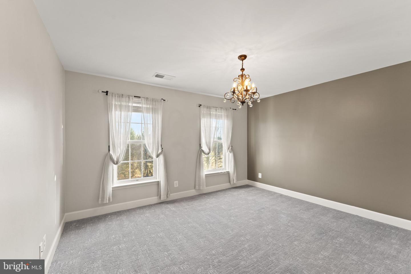 20939 TRENTON CIR, LEESBURG, Virginia 20175, 5 Bedrooms Bedrooms, ,3 BathroomsBathrooms,Residential,For sale,20939 TRENTON CIR,VALO2113378 MLS # VALO2113378