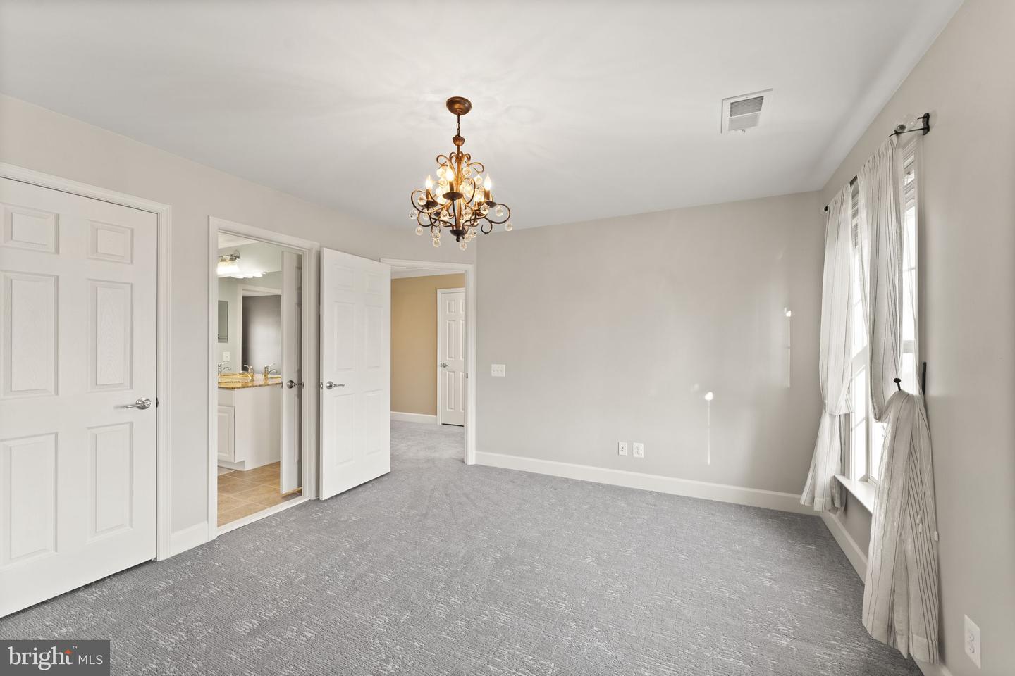 20939 TRENTON CIR, LEESBURG, Virginia 20175, 5 Bedrooms Bedrooms, ,3 BathroomsBathrooms,Residential,For sale,20939 TRENTON CIR,VALO2113378 MLS # VALO2113378