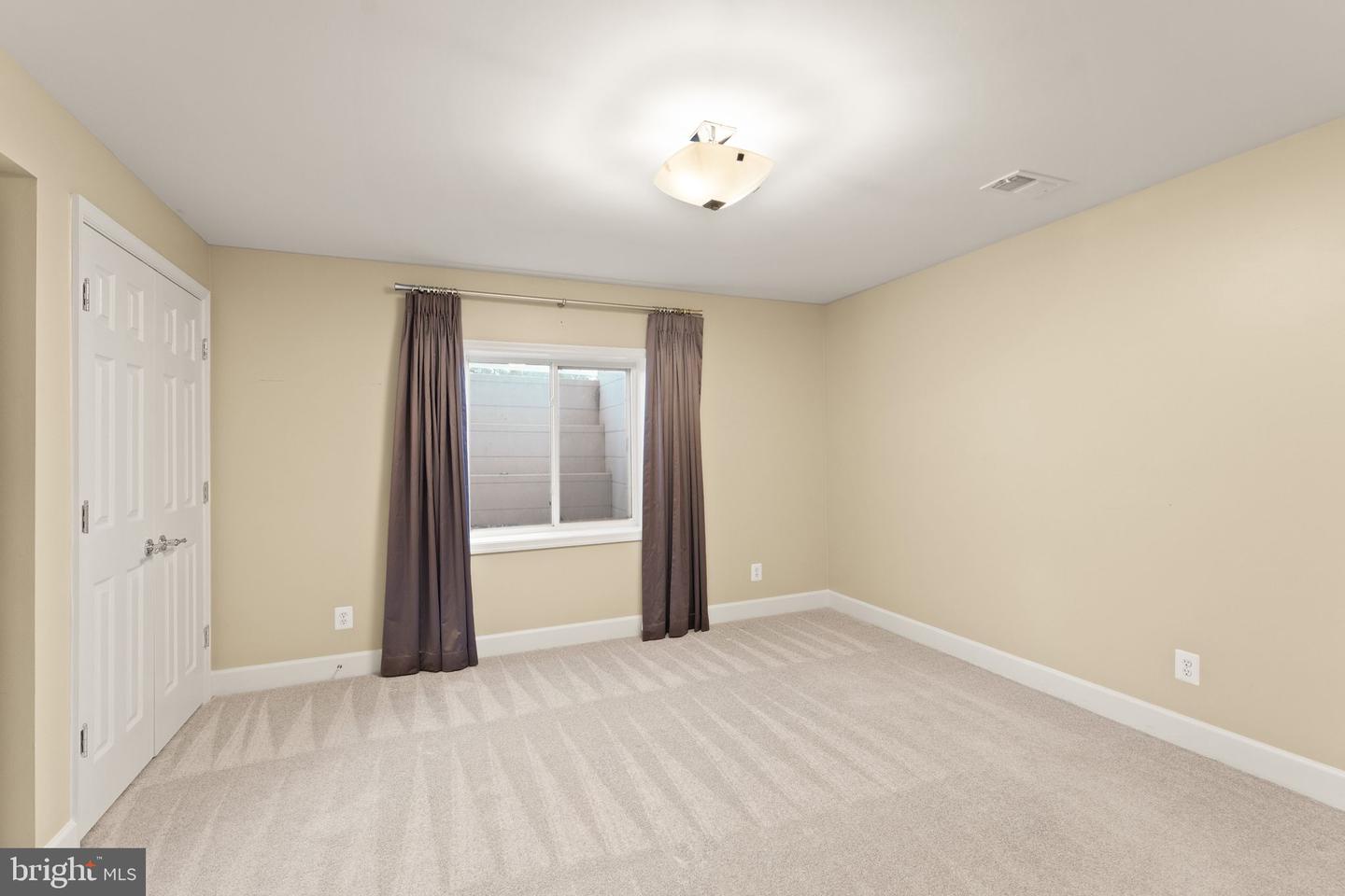 20939 TRENTON CIR, LEESBURG, Virginia 20175, 5 Bedrooms Bedrooms, ,3 BathroomsBathrooms,Residential,For sale,20939 TRENTON CIR,VALO2113378 MLS # VALO2113378