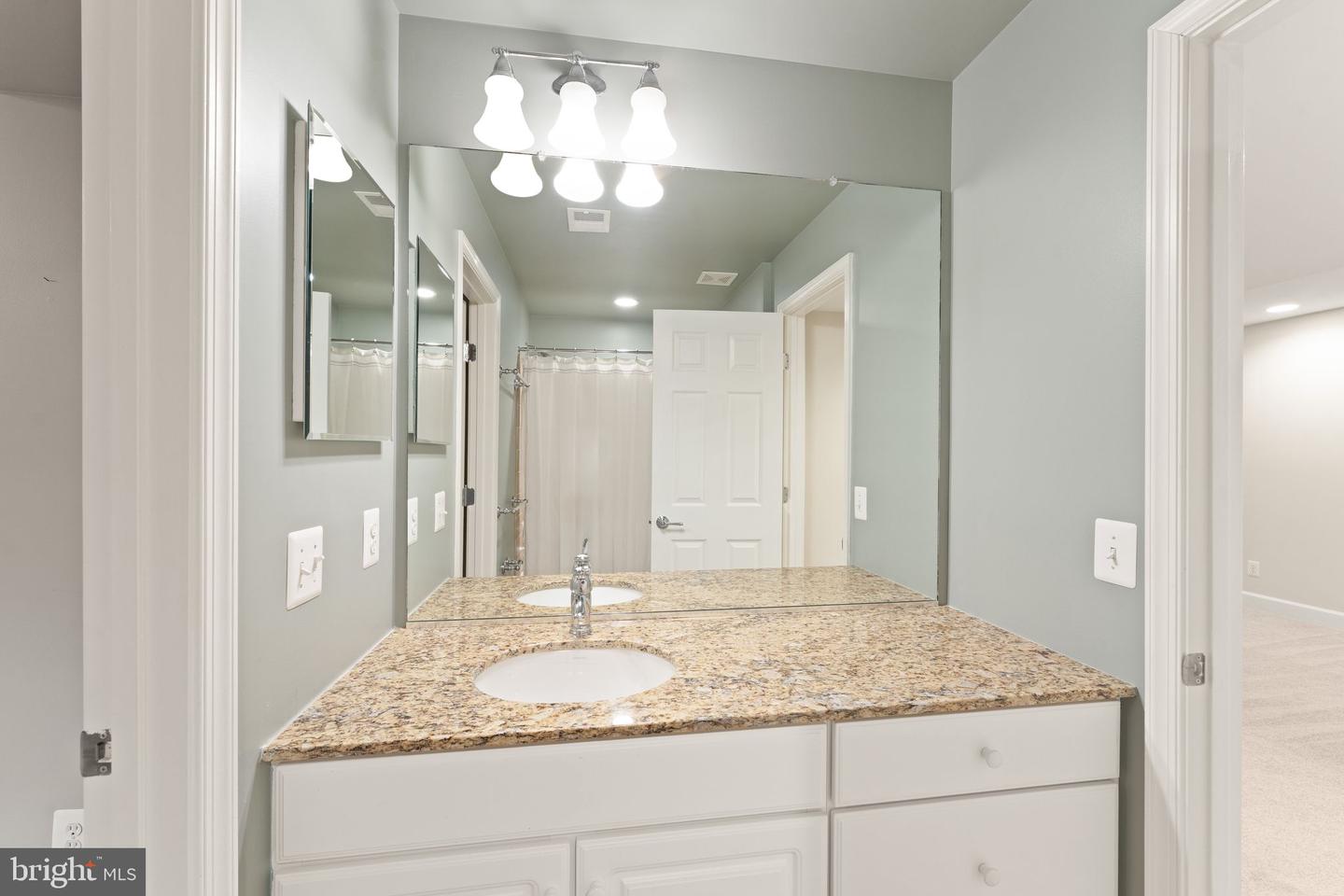 20939 TRENTON CIR, LEESBURG, Virginia 20175, 5 Bedrooms Bedrooms, ,3 BathroomsBathrooms,Residential,For sale,20939 TRENTON CIR,VALO2113378 MLS # VALO2113378