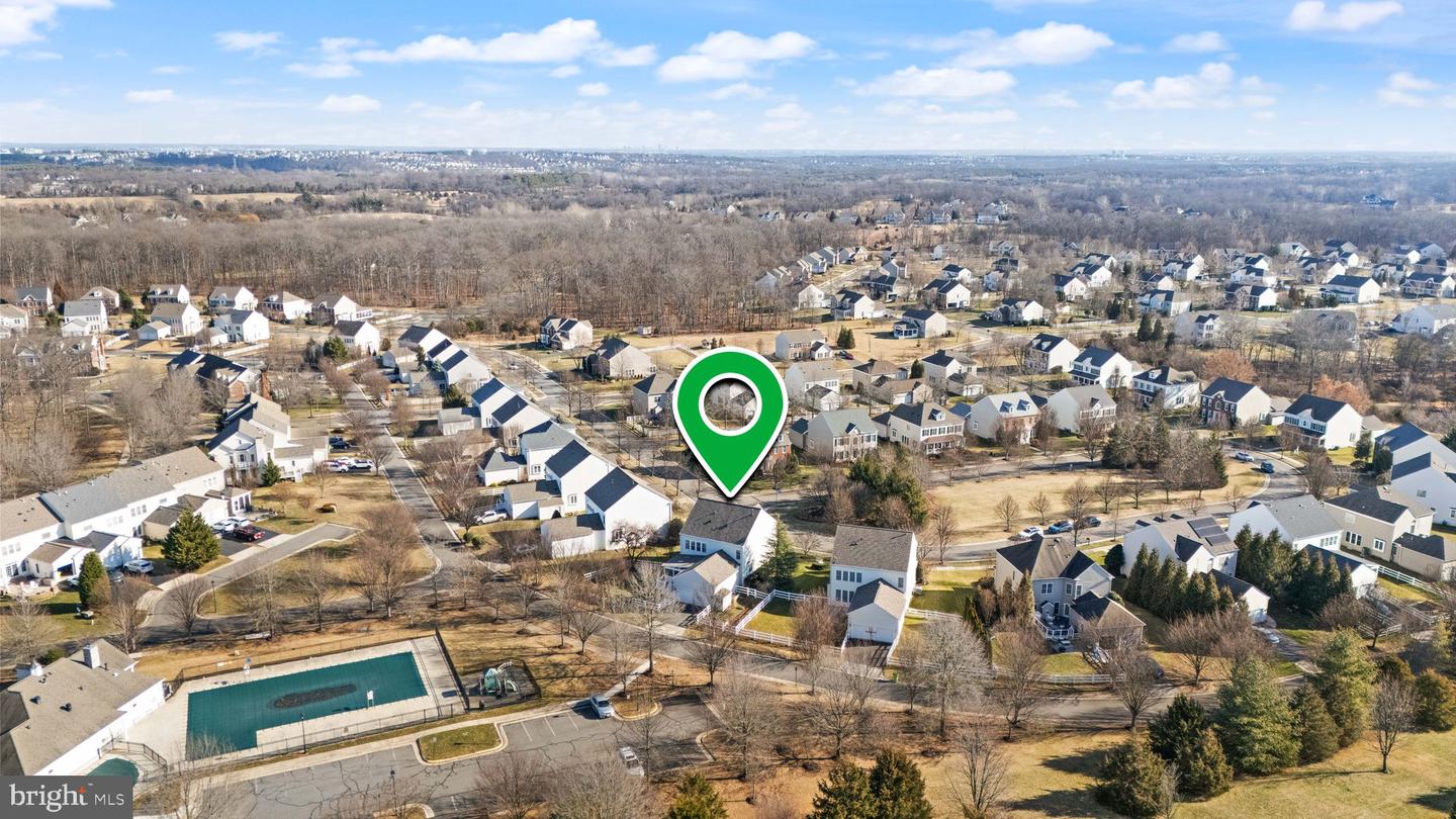 20939 TRENTON CIR, LEESBURG, Virginia 20175, 5 Bedrooms Bedrooms, ,3 BathroomsBathrooms,Residential,For sale,20939 TRENTON CIR,VALO2113378 MLS # VALO2113378