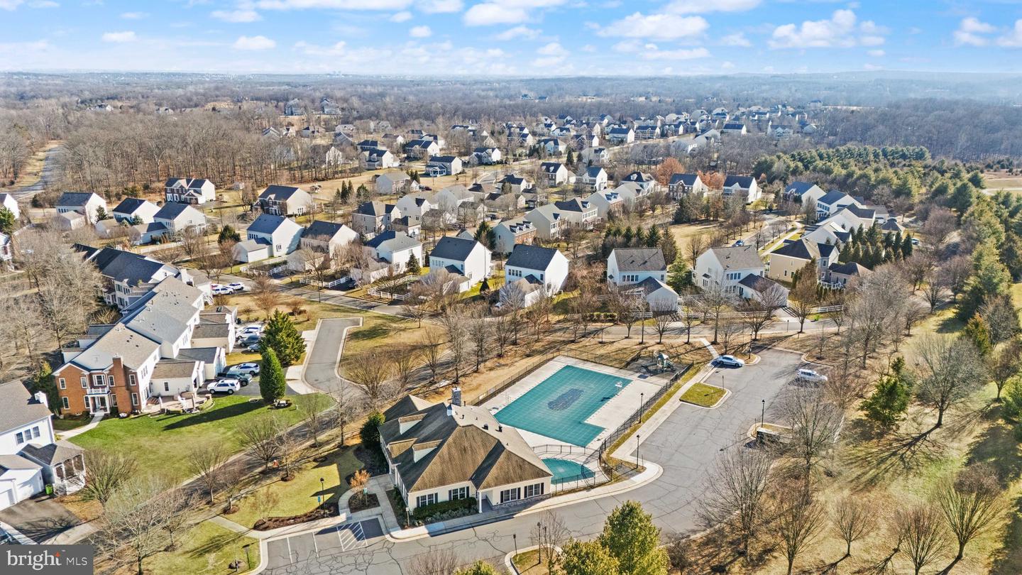 20939 TRENTON CIR, LEESBURG, Virginia 20175, 5 Bedrooms Bedrooms, ,3 BathroomsBathrooms,Residential,For sale,20939 TRENTON CIR,VALO2113378 MLS # VALO2113378