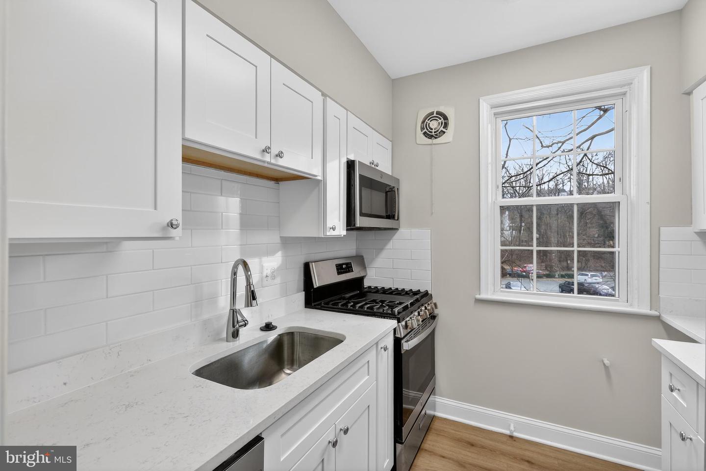 5006 COLUMBIA PIKE #A, ARLINGTON, Virginia 22204, 2 Bedrooms Bedrooms, ,1 BathroomBathrooms,Residential,For sale,5006 COLUMBIA PIKE #A,VAAR2067440 MLS # VAAR2067440 5006 COLUMBIA PIKE #A, ARLINGTON, Virginia 22204, 2 Bedrooms Bedrooms, ,1 BathroomBathrooms,Residential,For sale,5006 COLUMBIA PIKE #A,VAAR2067440 MLS # VAAR2067440