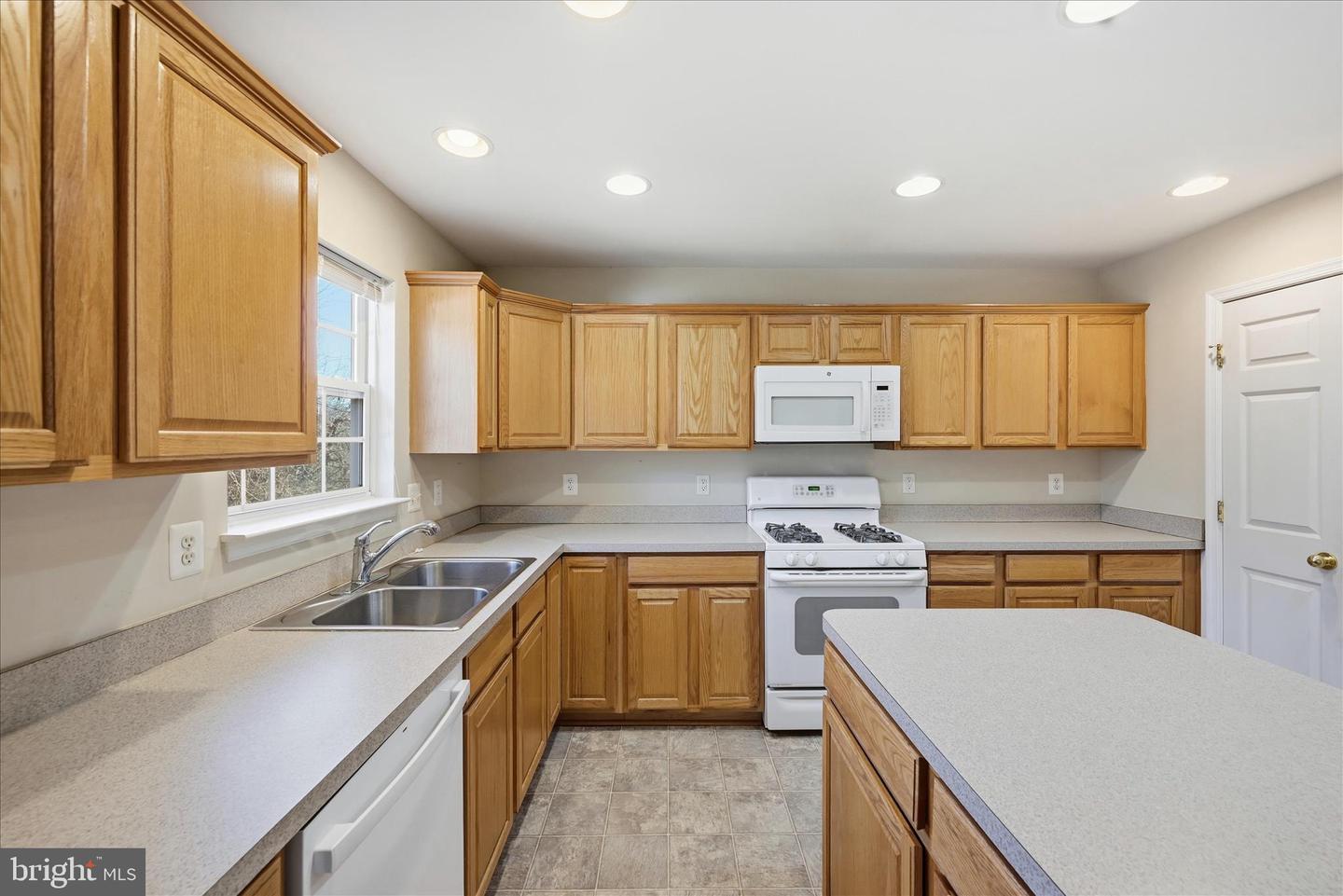 1309 PENDLETON LN, STRASBURG, Virginia 22657, 4 Bedrooms Bedrooms, ,2 BathroomsBathrooms,Residential,For sale,1309 PENDLETON LN,VASH2013308 MLS # VASH2013308