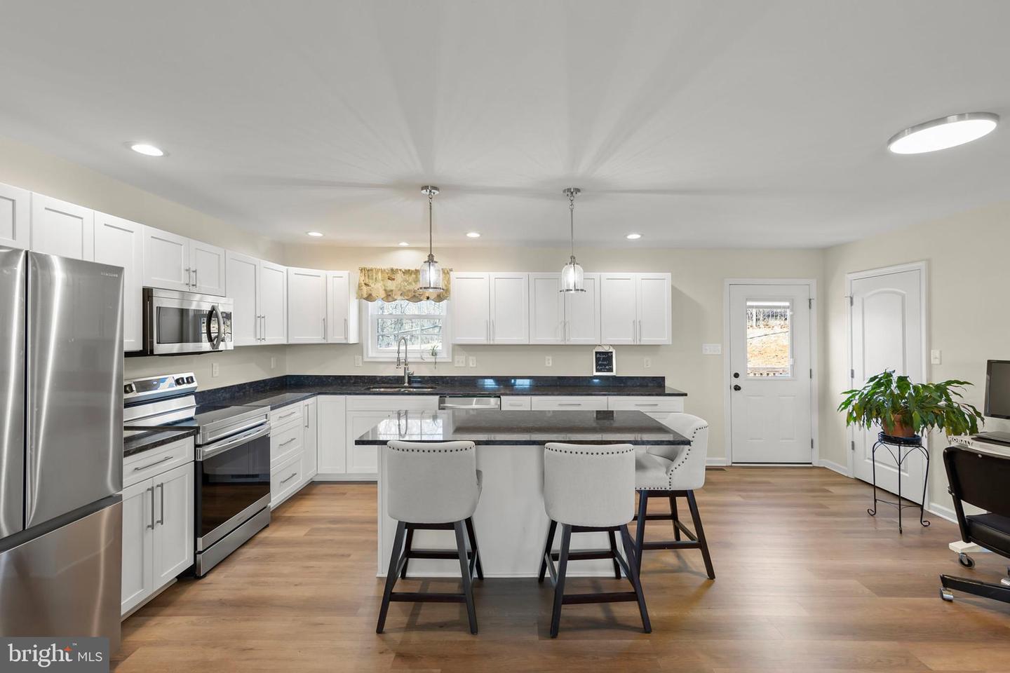 4009 RIDGE RD, QUICKSBURG, Virginia 22847, 3 Bedrooms Bedrooms, ,2 BathroomsBathrooms,Residential,For sale,4009 RIDGE RD,VASH2013310 MLS # VASH2013310