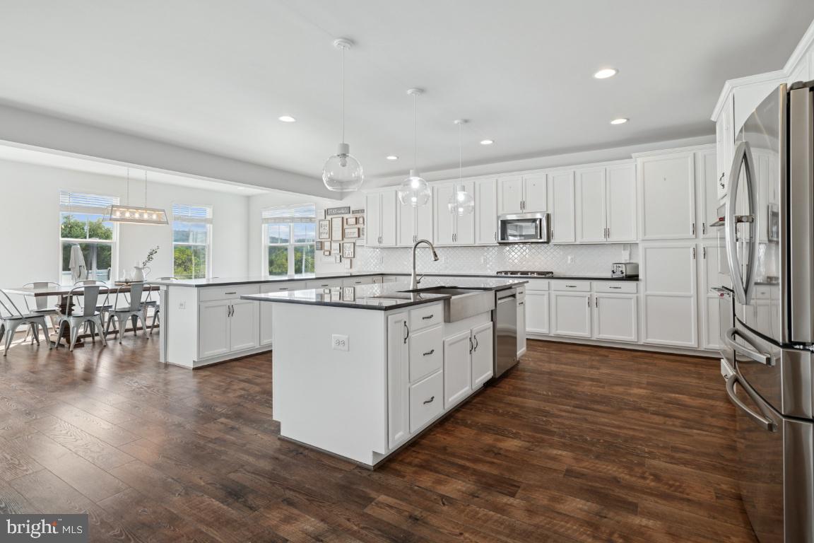 14132 AMYS MEADOW CT, LEESBURG, Virginia 20176, 7 Bedrooms Bedrooms, ,6 BathroomsBathrooms,Residential,For sale,14132 AMYS MEADOW CT,VALO2113588 MLS # VALO2113588