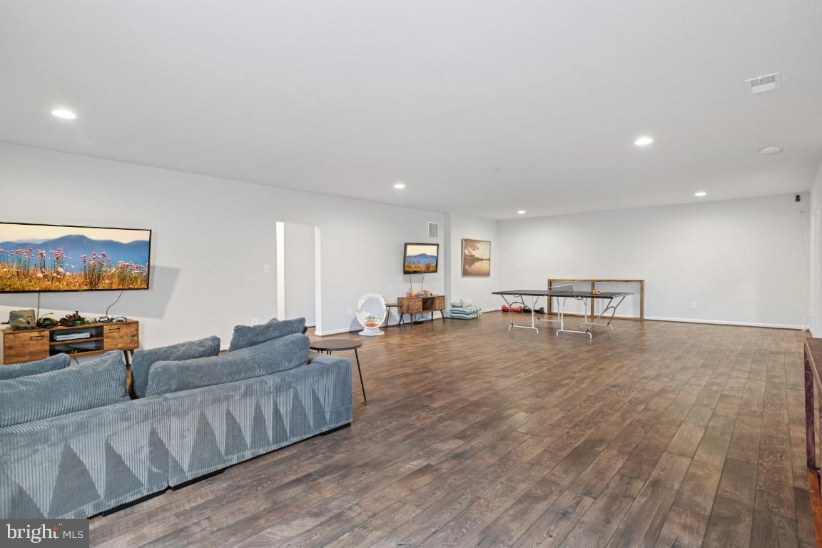 14132 AMYS MEADOW CT, LEESBURG, Virginia 20176, 7 Bedrooms Bedrooms, ,6 BathroomsBathrooms,Residential,For sale,14132 AMYS MEADOW CT,VALO2113588 MLS # VALO2113588