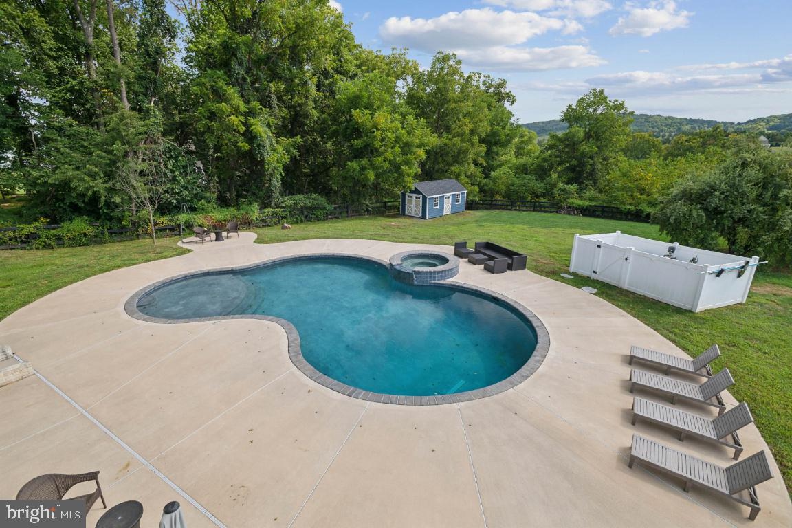 14132 AMYS MEADOW CT, LEESBURG, Virginia 20176, 7 Bedrooms Bedrooms, ,6 BathroomsBathrooms,Residential,For sale,14132 AMYS MEADOW CT,VALO2113588 MLS # VALO2113588