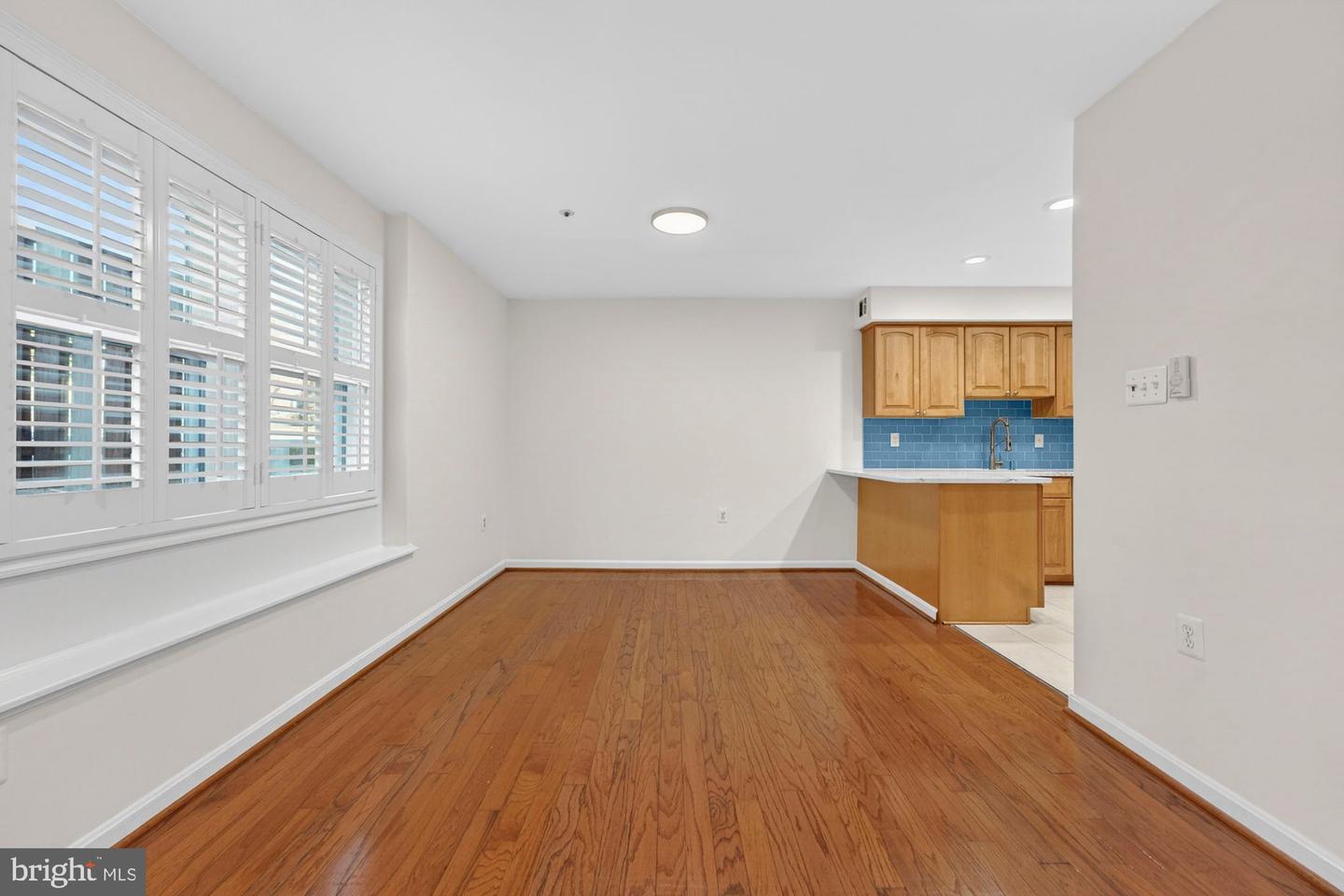 207-A PARK ST SE, VIENNA, Virginia 22180, 3 Bedrooms Bedrooms, ,2 BathroomsBathrooms,Residential,For sale,207-A PARK ST SE,VAFX2285026 MLS # VAFX2285026