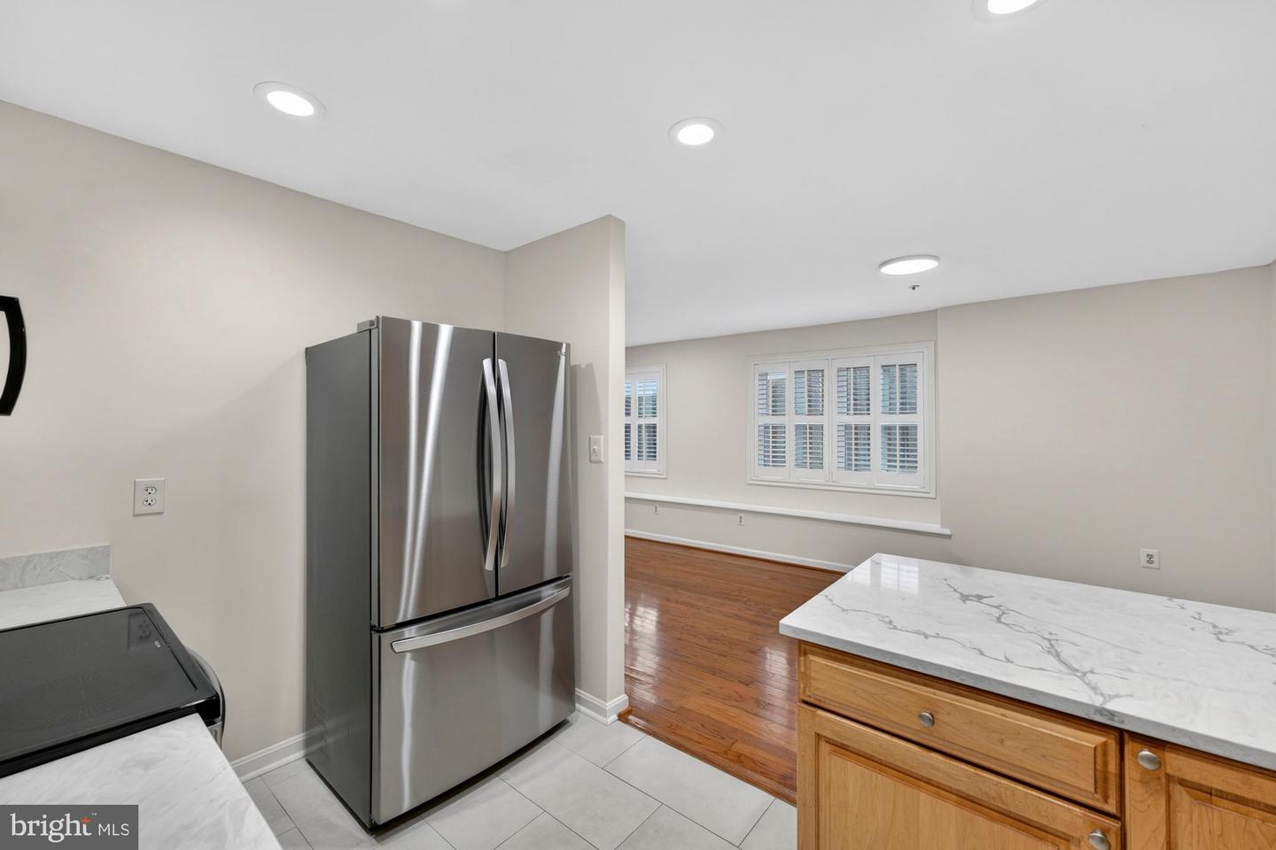 207-A PARK ST SE, VIENNA, Virginia 22180, 3 Bedrooms Bedrooms, ,2 BathroomsBathrooms,Residential,For sale,207-A PARK ST SE,VAFX2285026 MLS # VAFX2285026