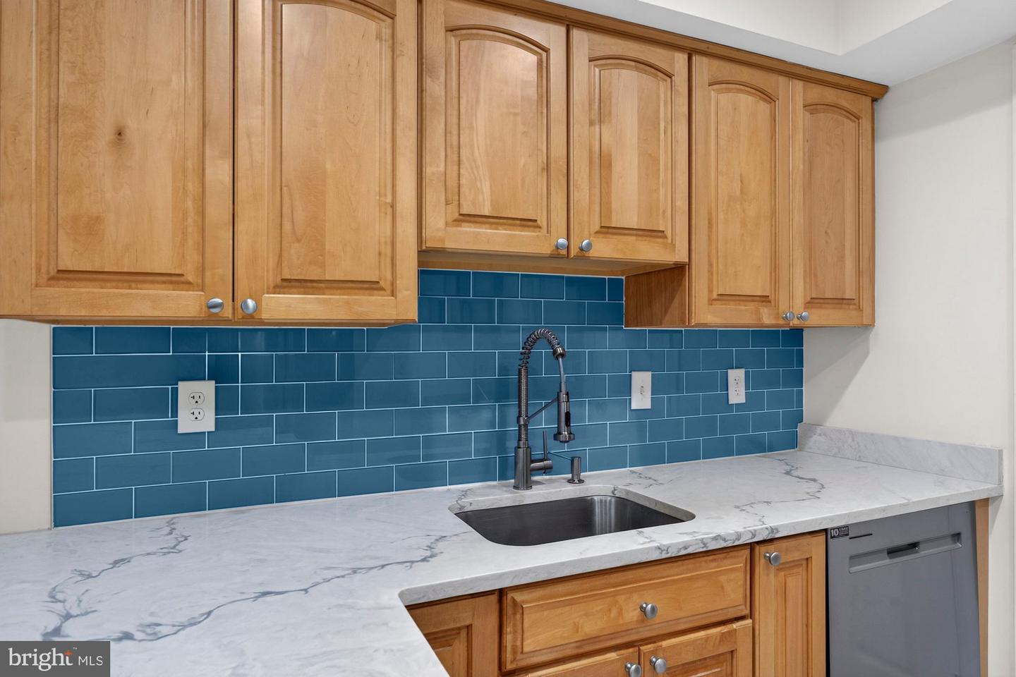 207-A PARK ST SE, VIENNA, Virginia 22180, 3 Bedrooms Bedrooms, ,2 BathroomsBathrooms,Residential,For sale,207-A PARK ST SE,VAFX2285026 MLS # VAFX2285026