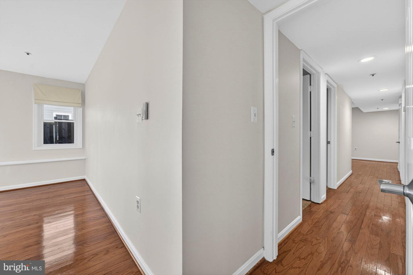 207-A PARK ST SE, VIENNA, Virginia 22180, 3 Bedrooms Bedrooms, ,2 BathroomsBathrooms,Residential,For sale,207-A PARK ST SE,VAFX2285026 MLS # VAFX2285026