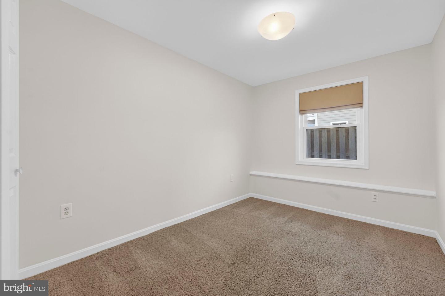 207-A PARK ST SE, VIENNA, Virginia 22180, 3 Bedrooms Bedrooms, ,2 BathroomsBathrooms,Residential,For sale,207-A PARK ST SE,VAFX2285026 MLS # VAFX2285026