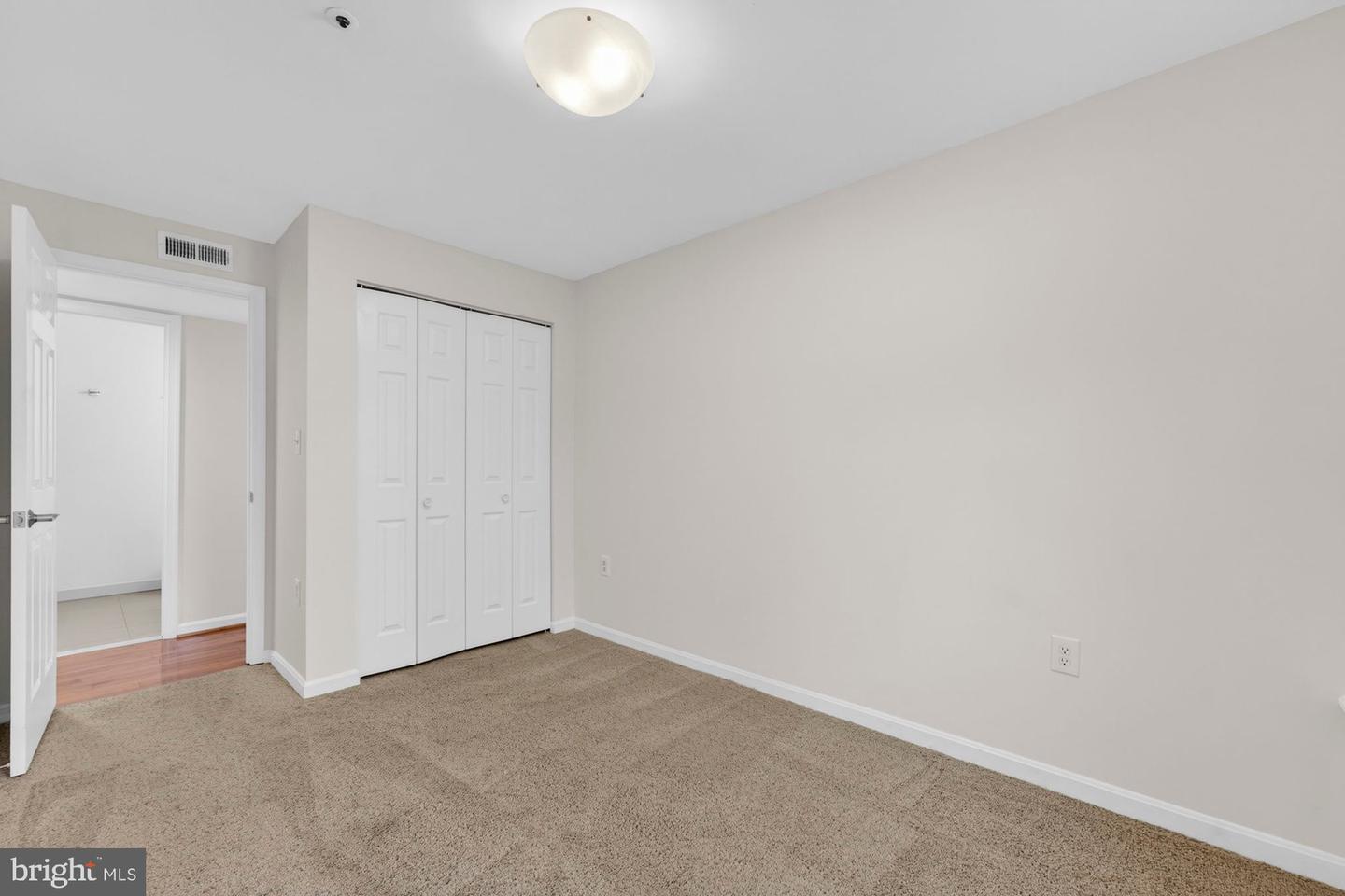 207-A PARK ST SE, VIENNA, Virginia 22180, 3 Bedrooms Bedrooms, ,2 BathroomsBathrooms,Residential,For sale,207-A PARK ST SE,VAFX2285026 MLS # VAFX2285026