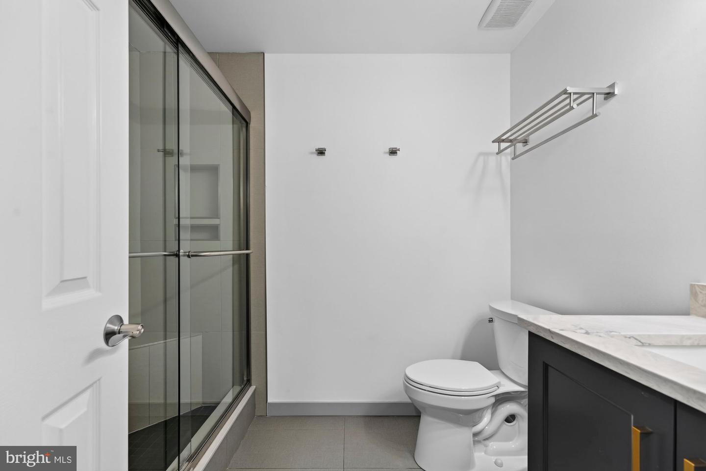 207-A PARK ST SE, VIENNA, Virginia 22180, 3 Bedrooms Bedrooms, ,2 BathroomsBathrooms,Residential,For sale,207-A PARK ST SE,VAFX2285026 MLS # VAFX2285026