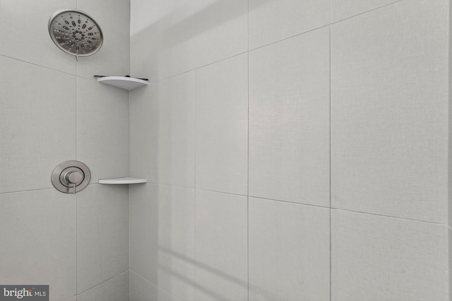 207-A PARK ST SE, VIENNA, Virginia 22180, 3 Bedrooms Bedrooms, ,2 BathroomsBathrooms,Residential,For sale,207-A PARK ST SE,VAFX2285026 MLS # VAFX2285026