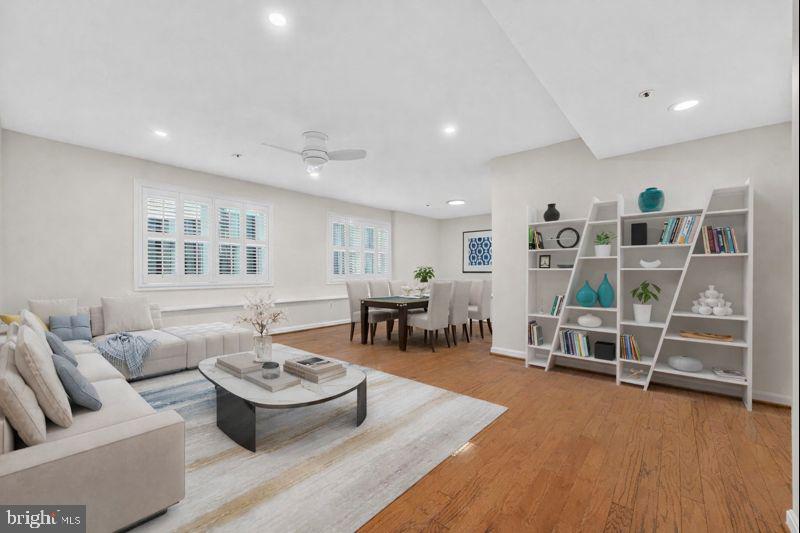 207-A PARK ST SE, VIENNA, Virginia 22180, 3 Bedrooms Bedrooms, ,2 BathroomsBathrooms,Residential,For sale,207-A PARK ST SE,VAFX2285026 MLS # VAFX2285026