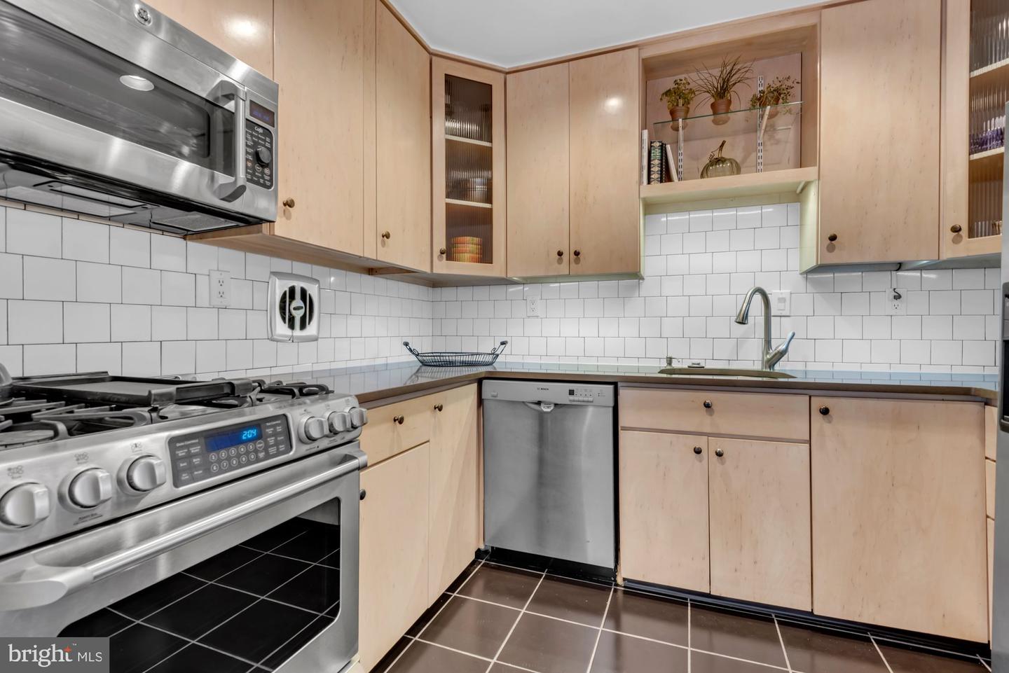 1263 DELAWARE AVE SW #53, WASHINGTON, District Of Columbia 20024, 3 Bedrooms Bedrooms, ,3 BathroomsBathrooms,Residential,For sale,1263 DELAWARE AVE SW #53,DCDC2240704 MLS # DCDC2240704 1263 DELAWARE AVE SW #53, WASHINGTON, District Of Columbia 20024, 3 Bedrooms Bedrooms, ,3 BathroomsBathrooms,Residential,For sale,1263 DELAWARE AVE SW #53,DCDC2240704 MLS # DCDC2240704