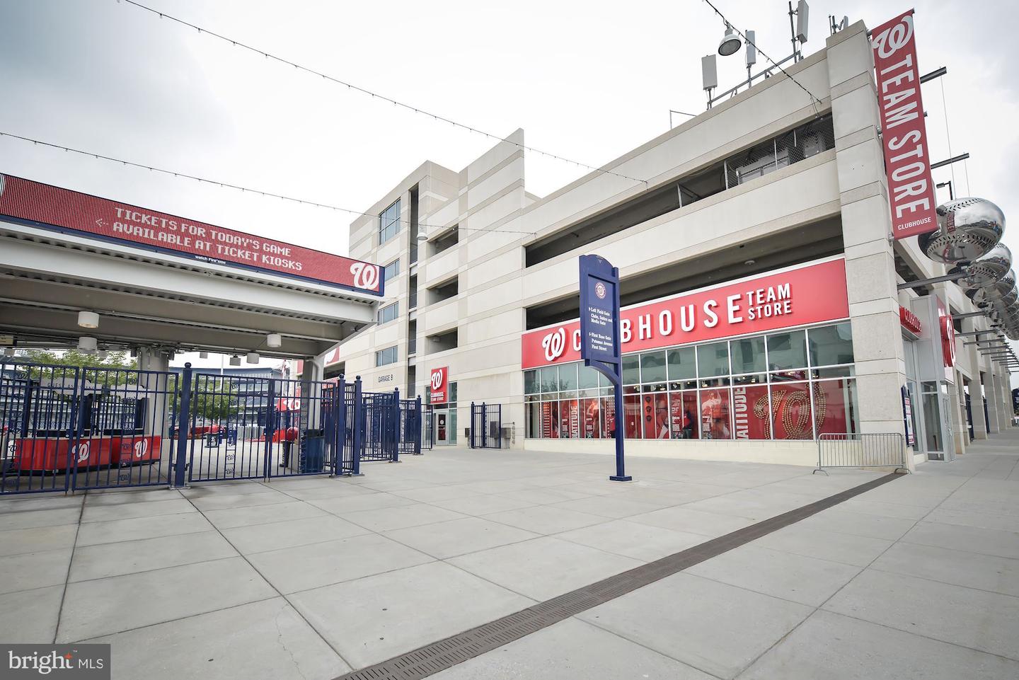 1263 DELAWARE AVE SW #53, WASHINGTON, District Of Columbia 20024, 3 Bedrooms Bedrooms, ,3 BathroomsBathrooms,Residential,For sale,1263 DELAWARE AVE SW #53,DCDC2240704 MLS # DCDC2240704 1263 DELAWARE AVE SW #53, WASHINGTON, District Of Columbia 20024, 3 Bedrooms Bedrooms, ,3 BathroomsBathrooms,Residential,For sale,1263 DELAWARE AVE SW #53,DCDC2240704 MLS # DCDC2240704