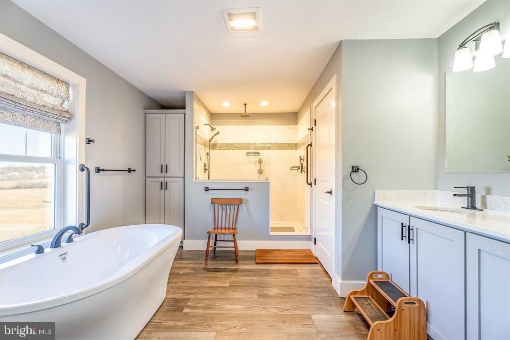 10716 HARPINE HWY, BROADWAY, Virginia 22815, 5 Bedrooms Bedrooms, ,4 BathroomsBathrooms,Residential,For sale,10716 HARPINE HWY,VARO2002796 MLS # VARO2002796