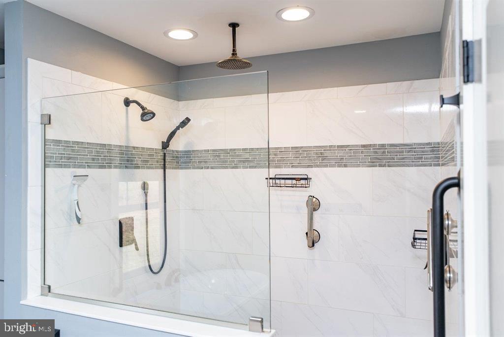 10716 HARPINE HWY, BROADWAY, Virginia 22815, 5 Bedrooms Bedrooms, ,4 BathroomsBathrooms,Residential,For sale,10716 HARPINE HWY,VARO2002796 MLS # VARO2002796